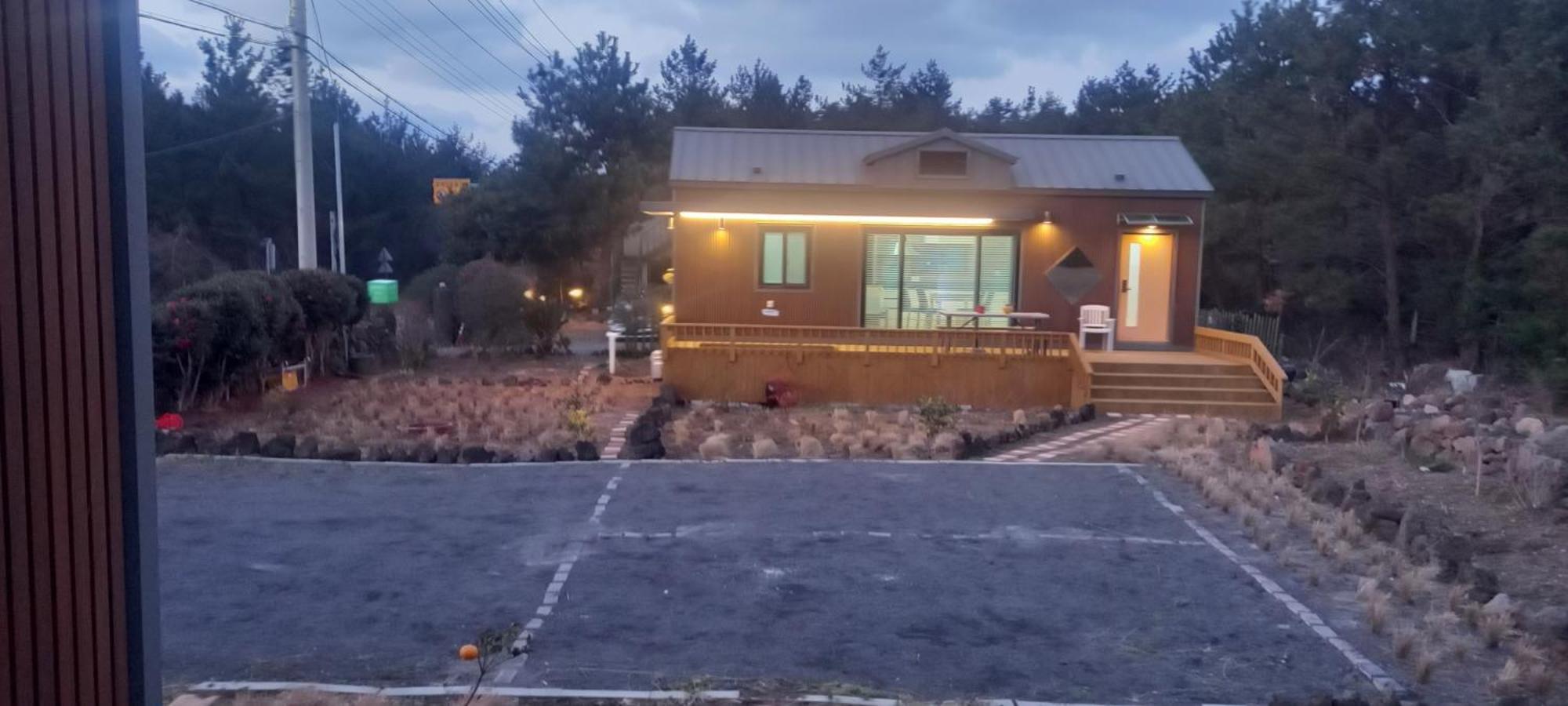 Hamdeok Pool Villa Pension Jeju Exterior photo